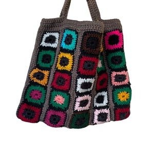 Batooli Granny  square Tote